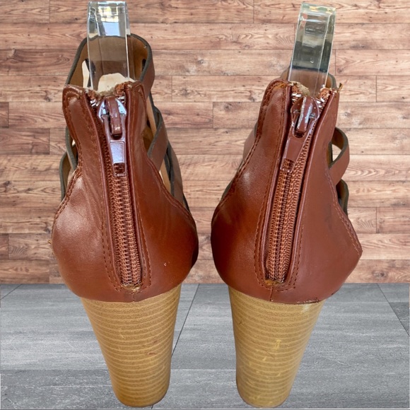 QUPID COGNAC CAGED HEELS - Picture 4 of 5